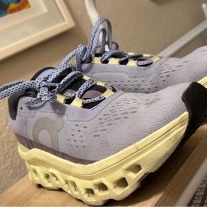 On Cloud Running Shoes - Women Size 5.5